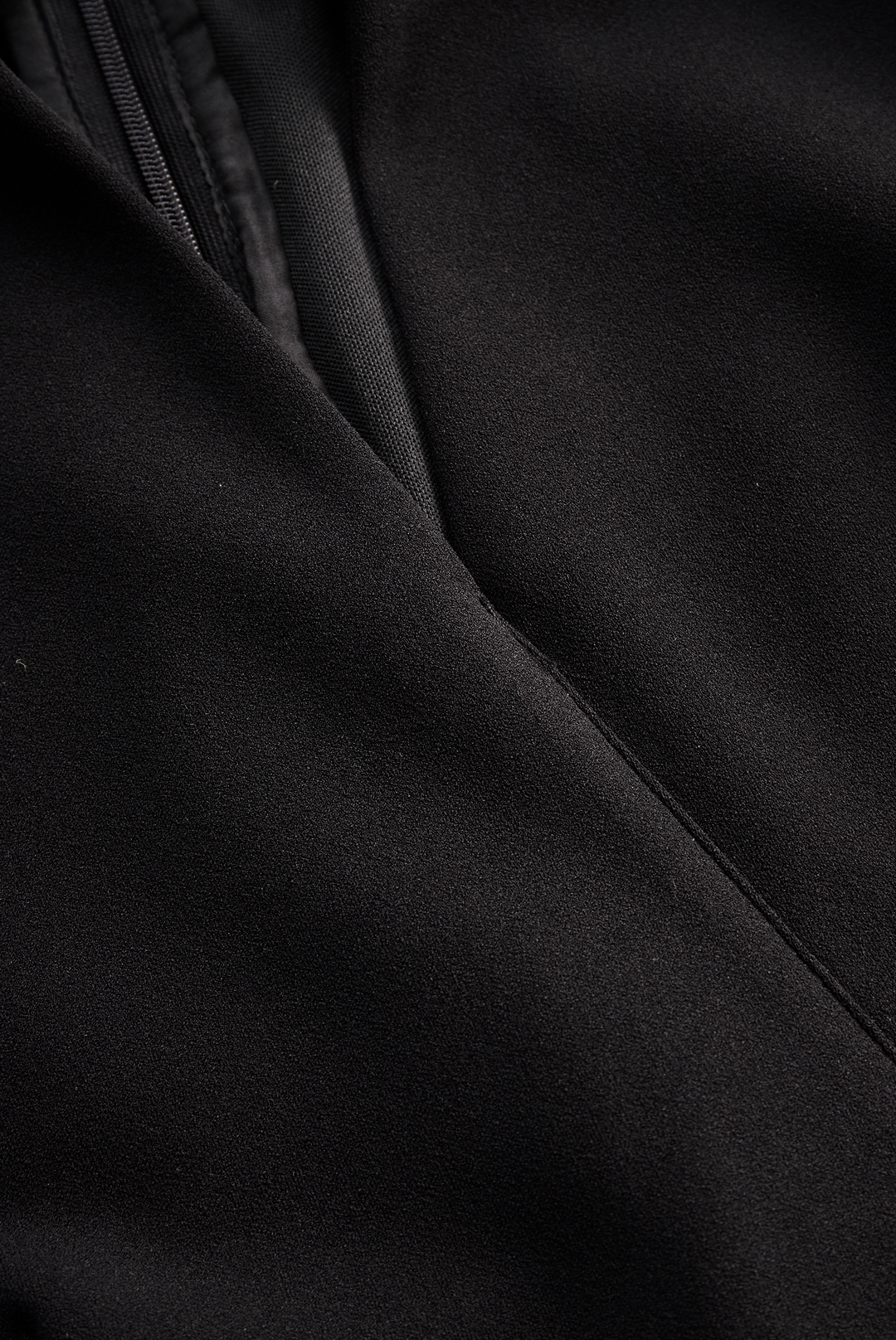 Claribel | Refined Black Dress